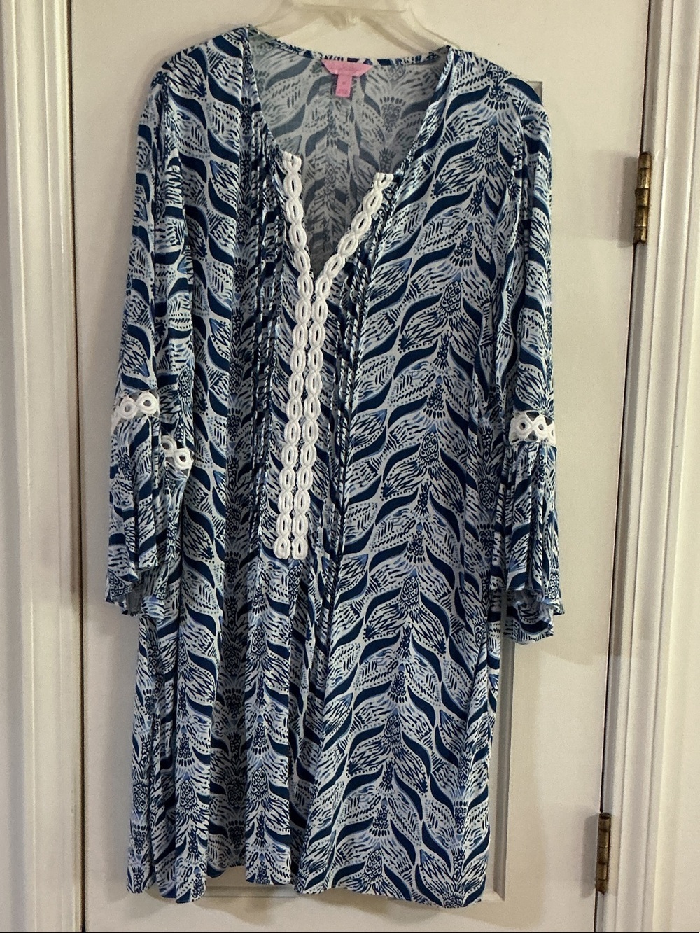 Lilly Pulitzer Blue and White Printed Dress
B15
